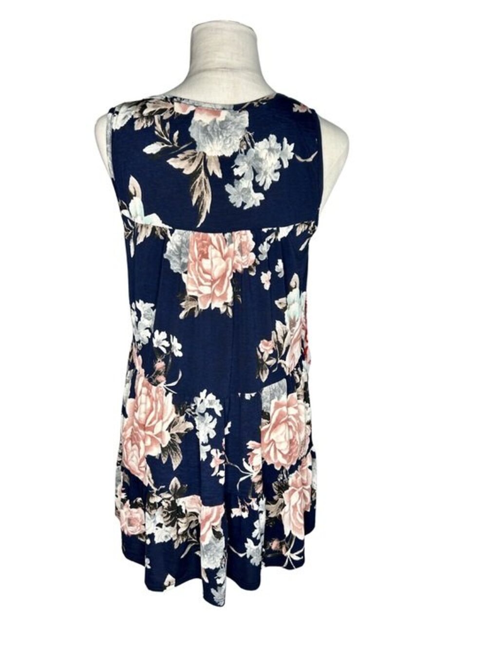Floral Print Sleeveless Tunic Top Navy Size M — Like New - Picture 3 of 6